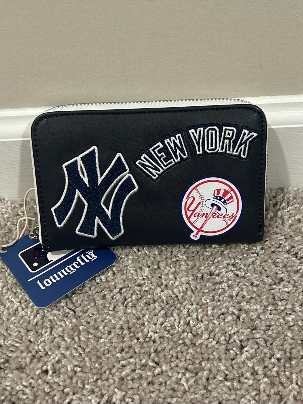 Loungefly New York Yankees Zip Wallet with Patches - NWT